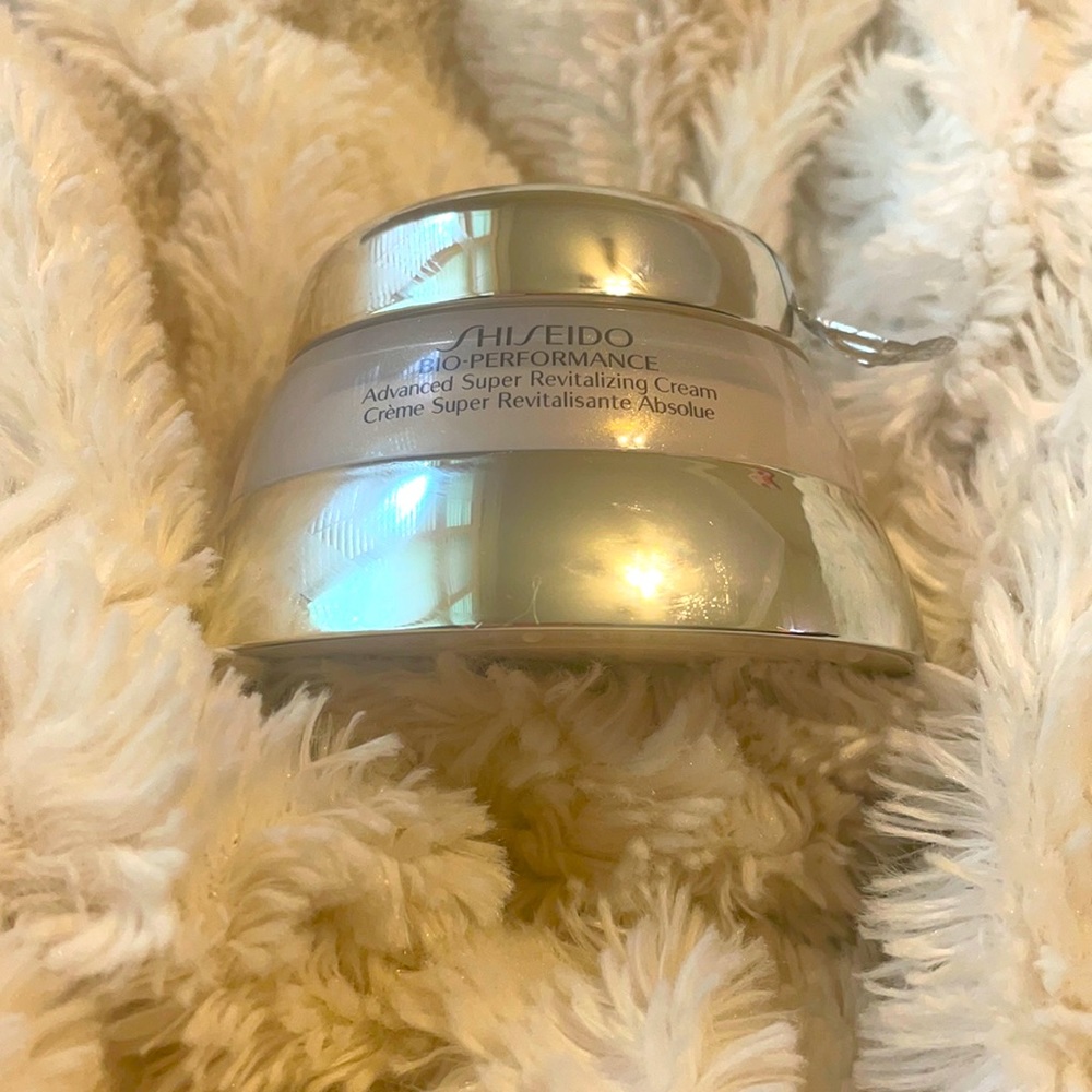 bio-performance Advanced Super Revitalizing Cream